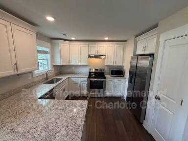 Main picture of 1204 W Airline Ave