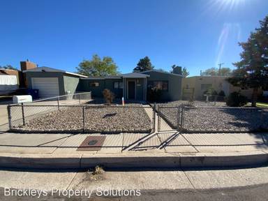 Main picture of 7504 Cutler Ave NE