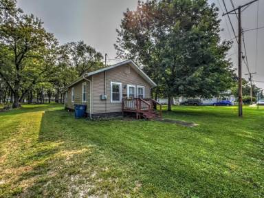 Main picture of 107 N Pearl St