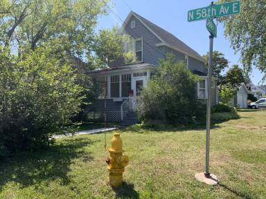 Main picture of 627 N 58th Ave E
