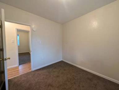 Main picture of 210 NE 5th Ave