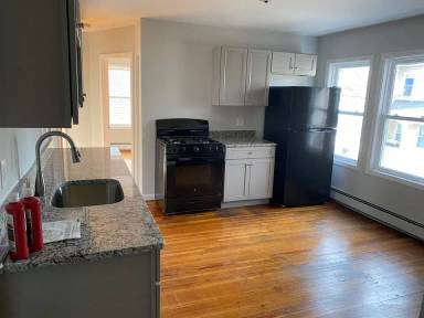 Main picture of 35 Maude St