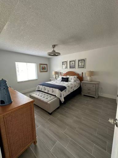 Main picture of 301 87th Ave