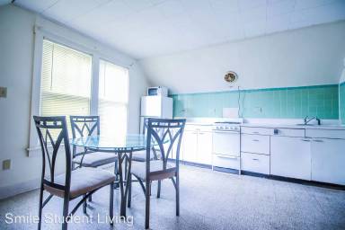 Main picture of 106 N Busey Ave