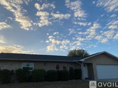 Main picture of 12960 114th St