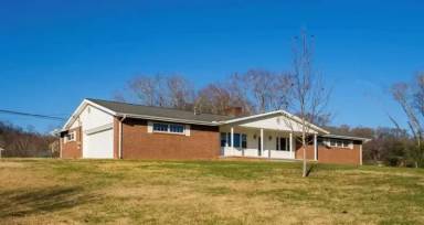 Main picture of 211 Hardin Ln