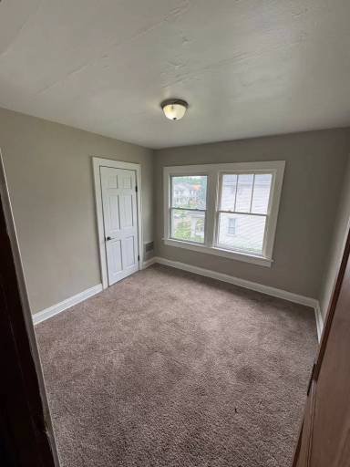 Main picture of 736 Seymour Ave