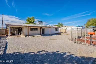 Main picture of 3233 N El Tovar Ave