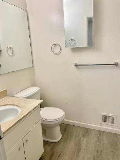 Main picture of 9051 Folsom Blvd