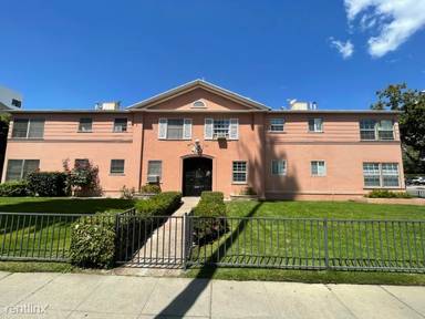 Main picture of 421 N Doheny Dr
