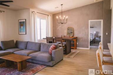Main picture of 905 Duckhorn Ct