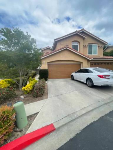 Main picture of 402 Ferrara Way