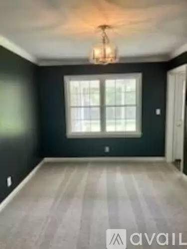 Main picture of 121 Wildwood Ln