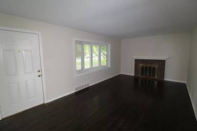 Main picture of 6111 Floyd St