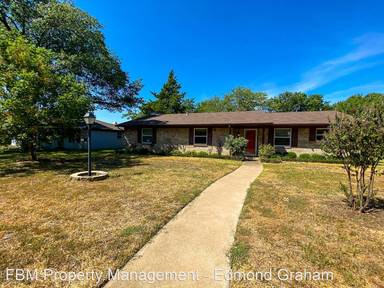 Main picture of 205 Vanderbilt Ln