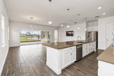 Main picture of 2709 Greenlands St