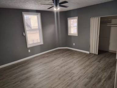 Main picture of 609 E Mulberry St