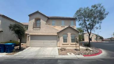 Main picture of 4956 Groveland Ave