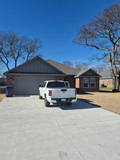 Main picture of 3909 Bryan Rd