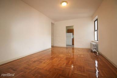 Main picture of 2851 Valentine Ave