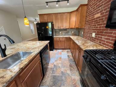 Main picture of 6703-19 McPherson Blvd