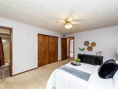 Main picture of 121 Echo Valley Dr