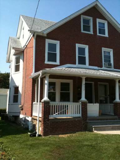 Main picture of 852 Martin Ave