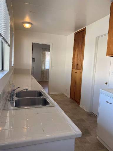 Main picture of 1354 Carlton Dr