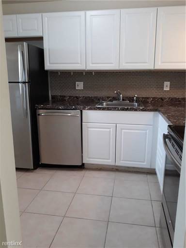 Main picture of 211 NE 8th Ave