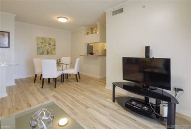 Main picture of Porto Bellagio Condominiums
