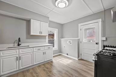 Main picture of 6 Monteleone Pl