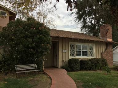 Main picture of 1718 Sunny Crest Dr