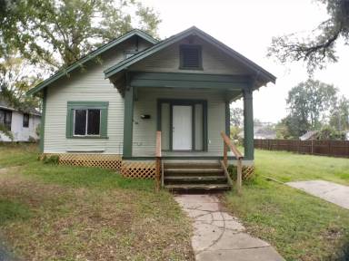 Main picture of 3125 Stonewall St