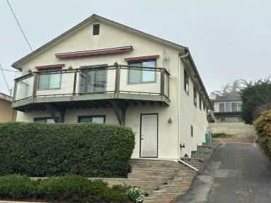 Main picture of 350 Piney Way