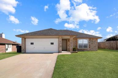 Main picture of 2908 Southhill Dr