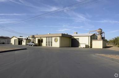 Main picture of 2038 E Jensen Ave