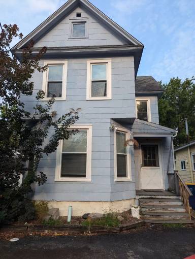 Main picture of 292 Locust St
