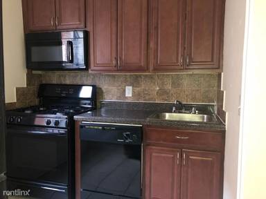 Main picture of 104 Kennedy Blvd