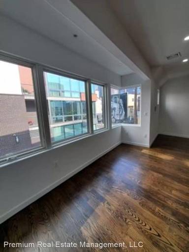 Main picture of 1318 South St