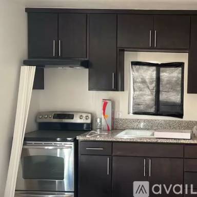 Main picture of 5436 Woodman Ave
