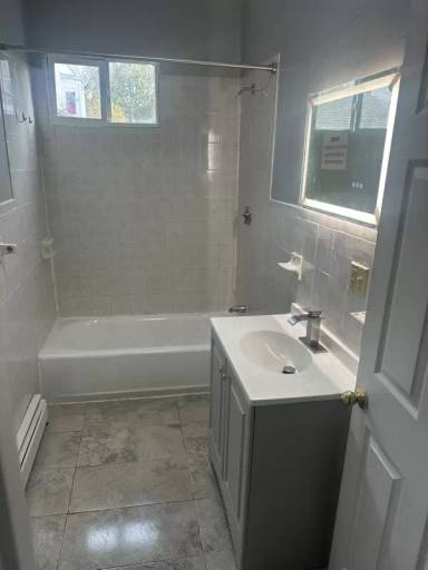 Main picture of 106 Taylor St