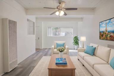 Main picture of 4040 Grand View Blvd