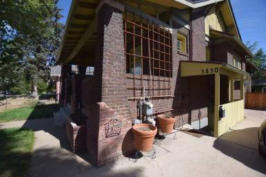 Main picture of 3832 Meade St