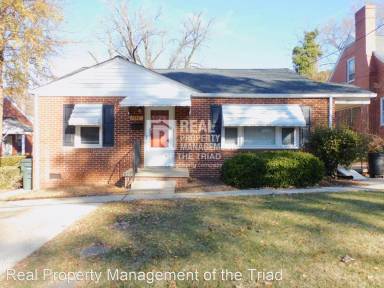 Main picture of 2642B Walker Ave