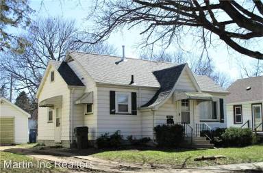 Main picture of 1636 Forest Ave