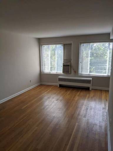 Main picture of 1300 Constitution Ave NE