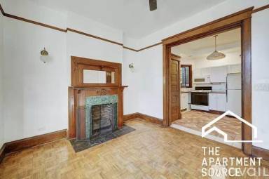 Main picture of 1467 N Milwaukee Ave