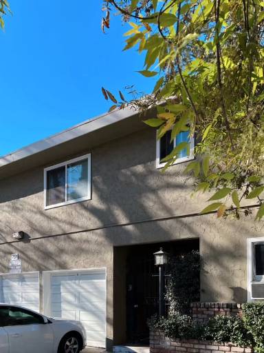 Main picture of 751 S 3rd St