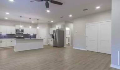 Main picture of 2112 Oak Hollow St