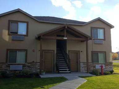Main picture of 890 Everett Pl